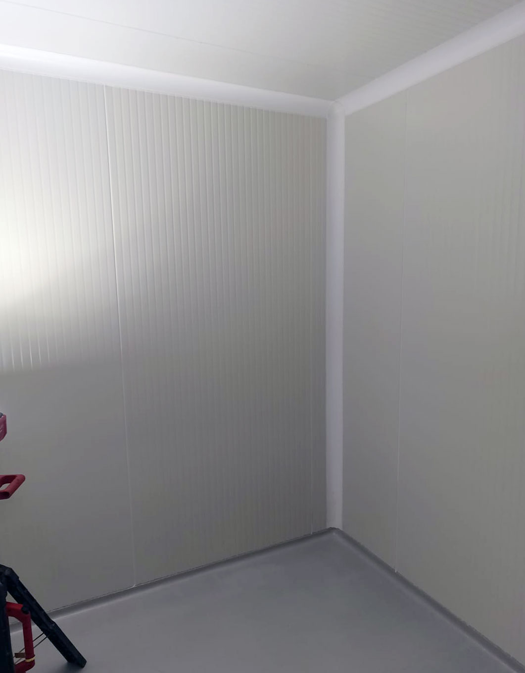 sguscio sanitario pvc, profilo raccordo igienico OC 100, pannelli coibentati GlobeWall, celle frigorifere Walmart, angolo sguscio sanitario OC3V